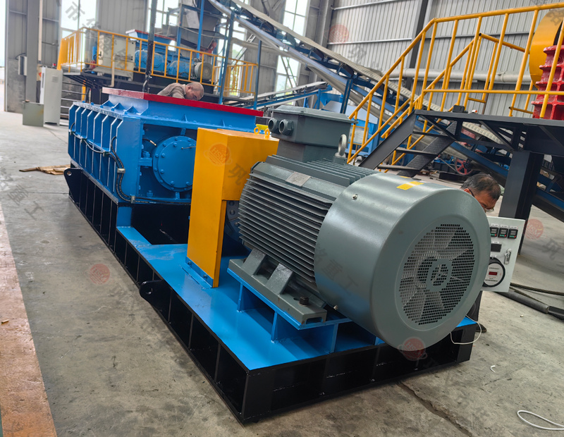 處理鋼渣設(shè)備價格多少？推薦成砂率高的強力分級破碎機